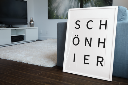 SCHÖN HIER - weißer Hintergrund