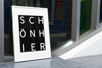 SCHÖN HIER - schwarzer Hintergrund